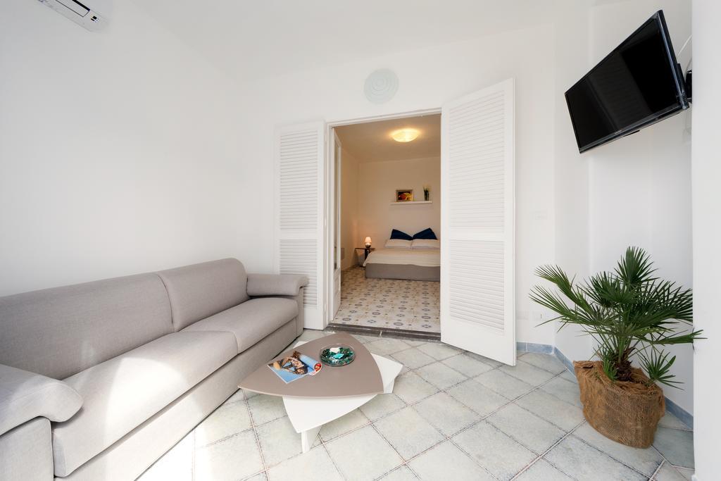 Bed and Breakfast Relais Romildanna Forio  Номер фото